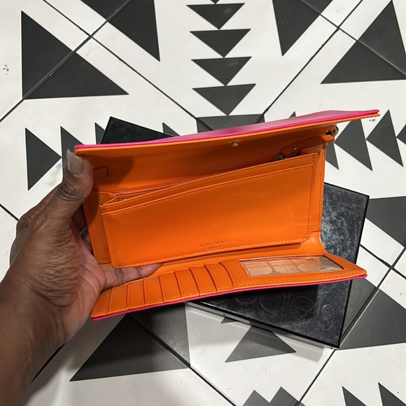 Kate Spade Wristlet - Picture 4 of 4